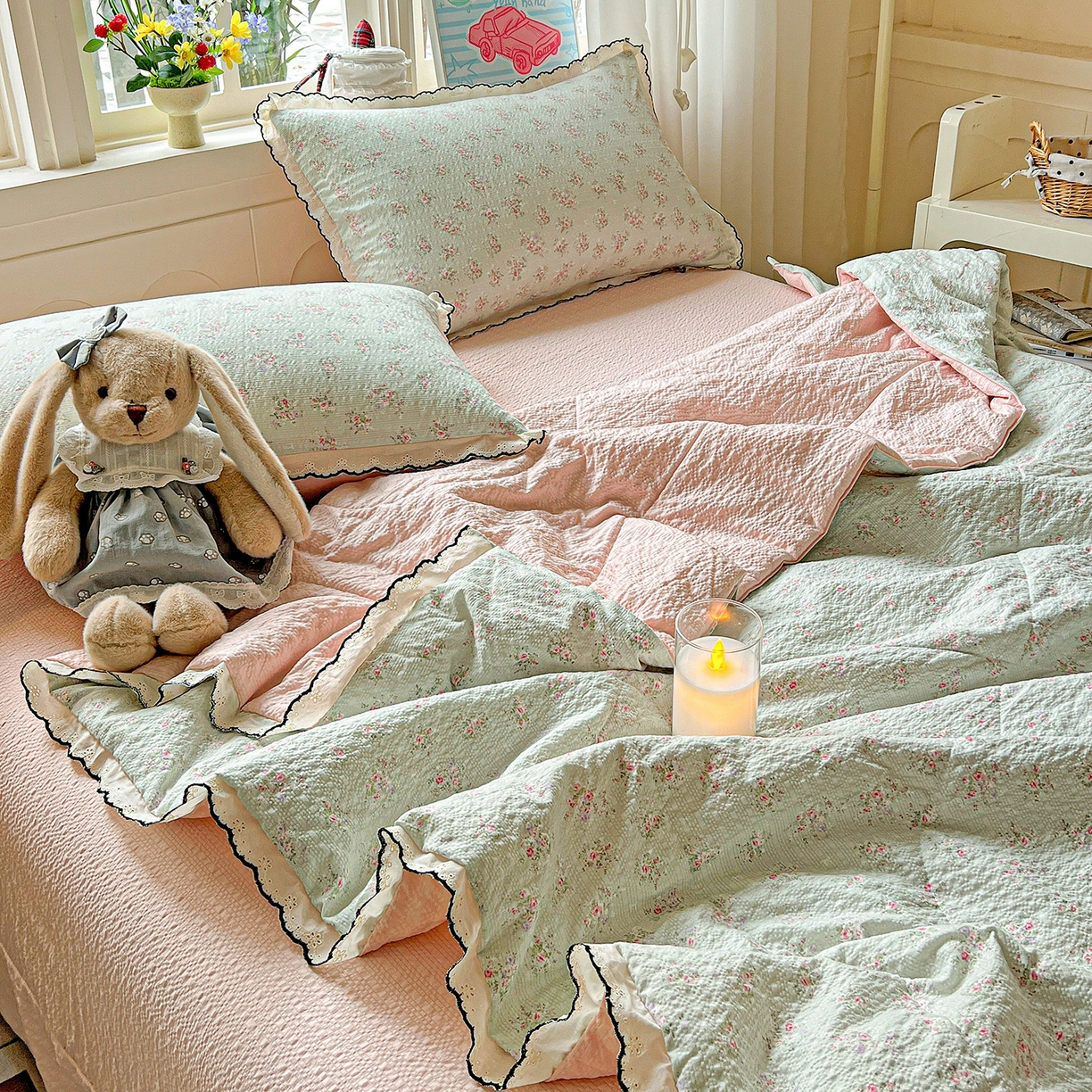 91家纺网 家纺一手货源 找家纺 梵希雅 2026新款泡芙纱纯棉蕾丝花边夏被四件套 花软雾