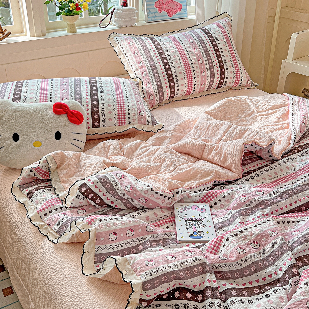 91家纺网 家纺一手货源 找家纺 梵希雅 2026新款泡芙纱纯棉蕾丝花边夏被四件套 猫咪集