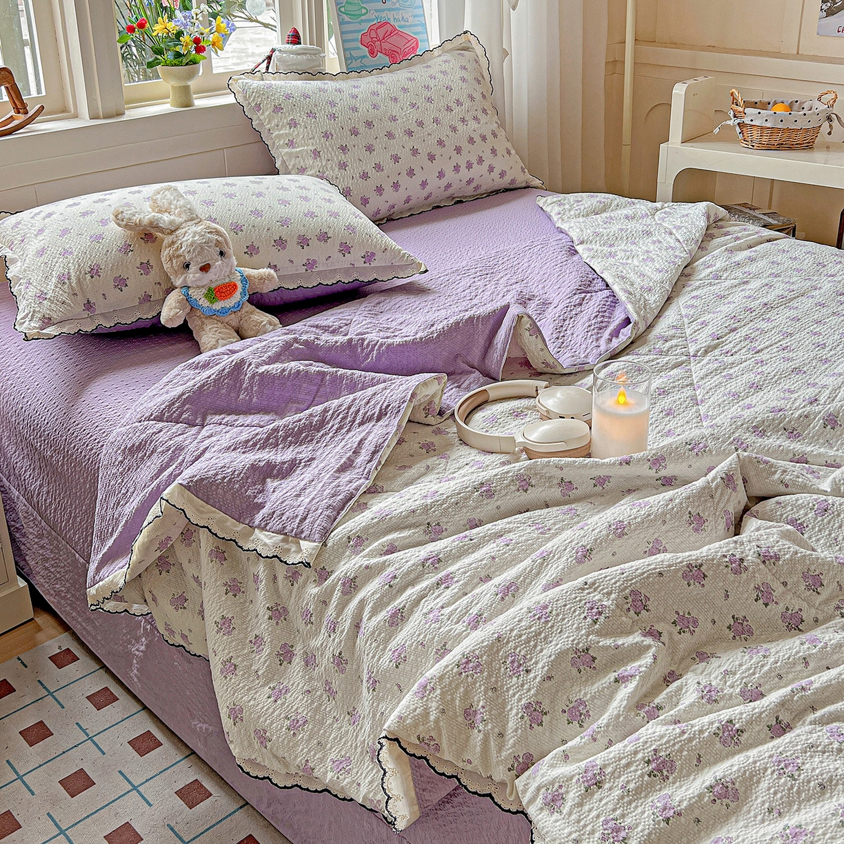 91家纺网 家纺一手货源 找家纺 梵希雅 2026新款泡芙纱纯棉蕾丝花边夏被四件套 芋泥花束