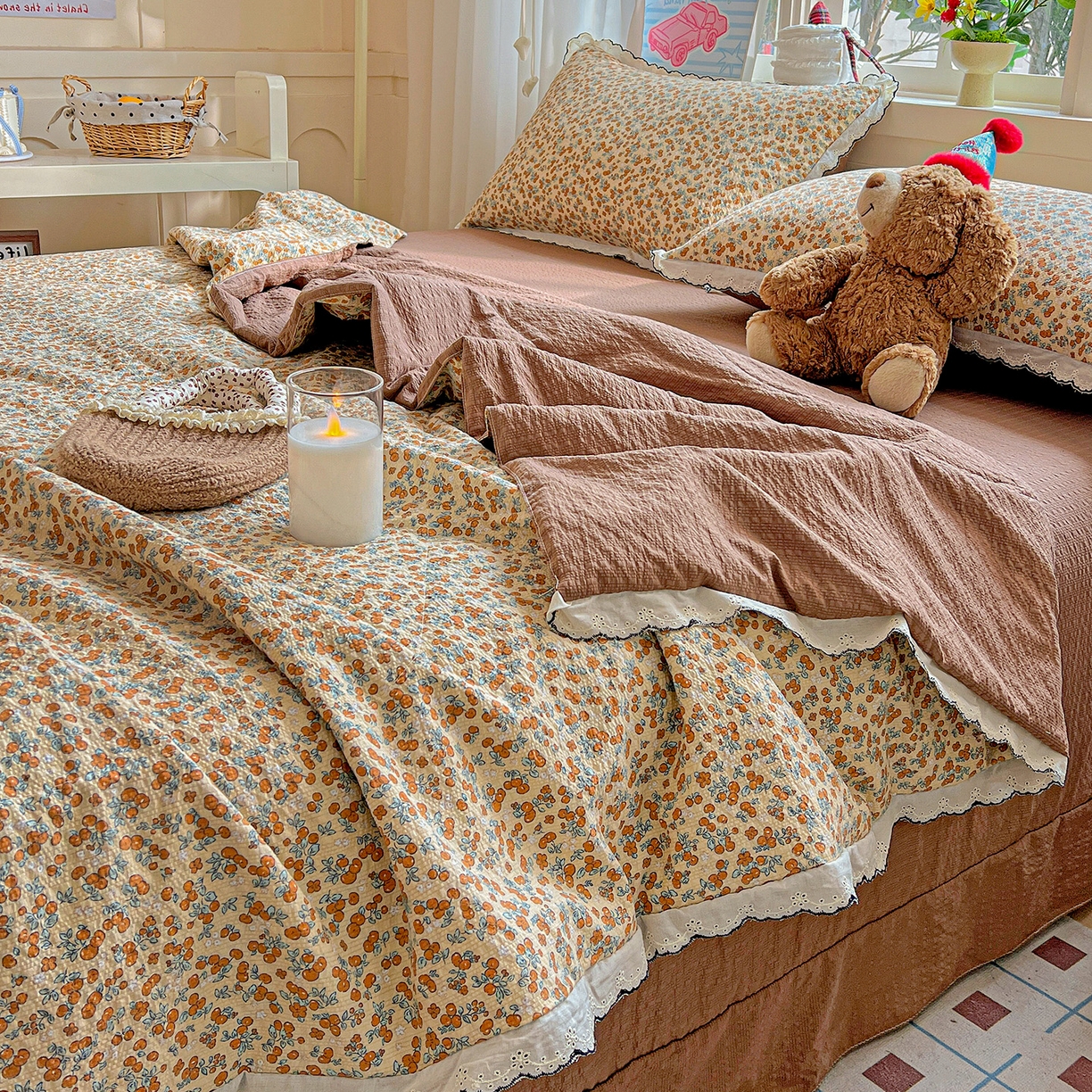 91家纺网 家纺一手货源 找家纺 梵希雅 2026新款泡芙纱纯棉蕾丝花边夏被四件套 暖橘枝