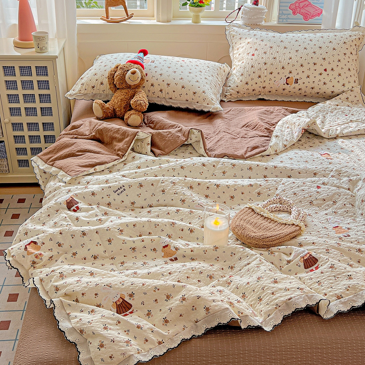 91家纺网 家纺一手货源 找家纺 梵希雅 2026新款泡芙纱纯棉蕾丝花边夏被四件套 田园免