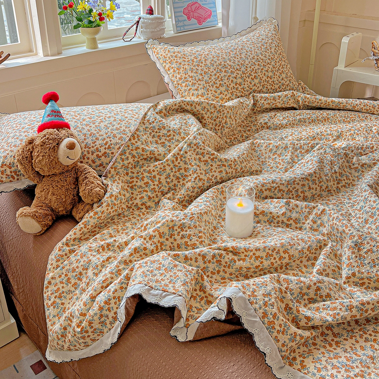 91家纺网 家纺一手货源 找家纺 梵希雅 2026新款泡芙纱纯棉蕾丝花边夏被四件套 暖橘枝