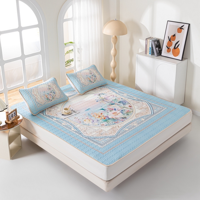 91家纺网 家纺一手货源 找家纺 美丽折2026新品6mm厚天然乳胶凉席三件套 大版印花卡通乳胶凉席平铺款 流光溢彩蓝