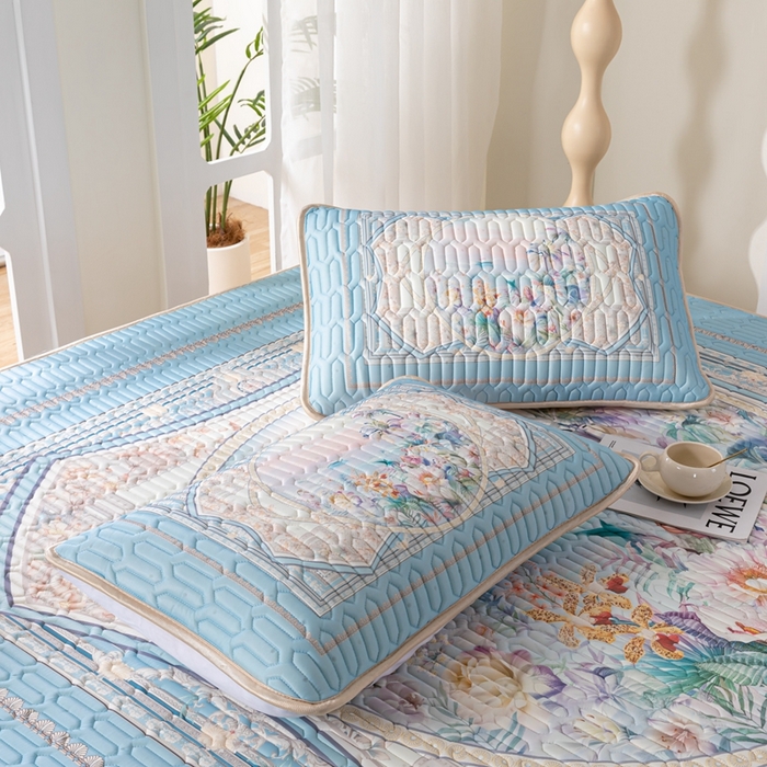 91家纺网 家纺一手货源 找家纺 美丽折2026新品6mm厚天然乳胶凉席三件套 大版印花卡通乳胶凉席平铺款 流光溢彩蓝