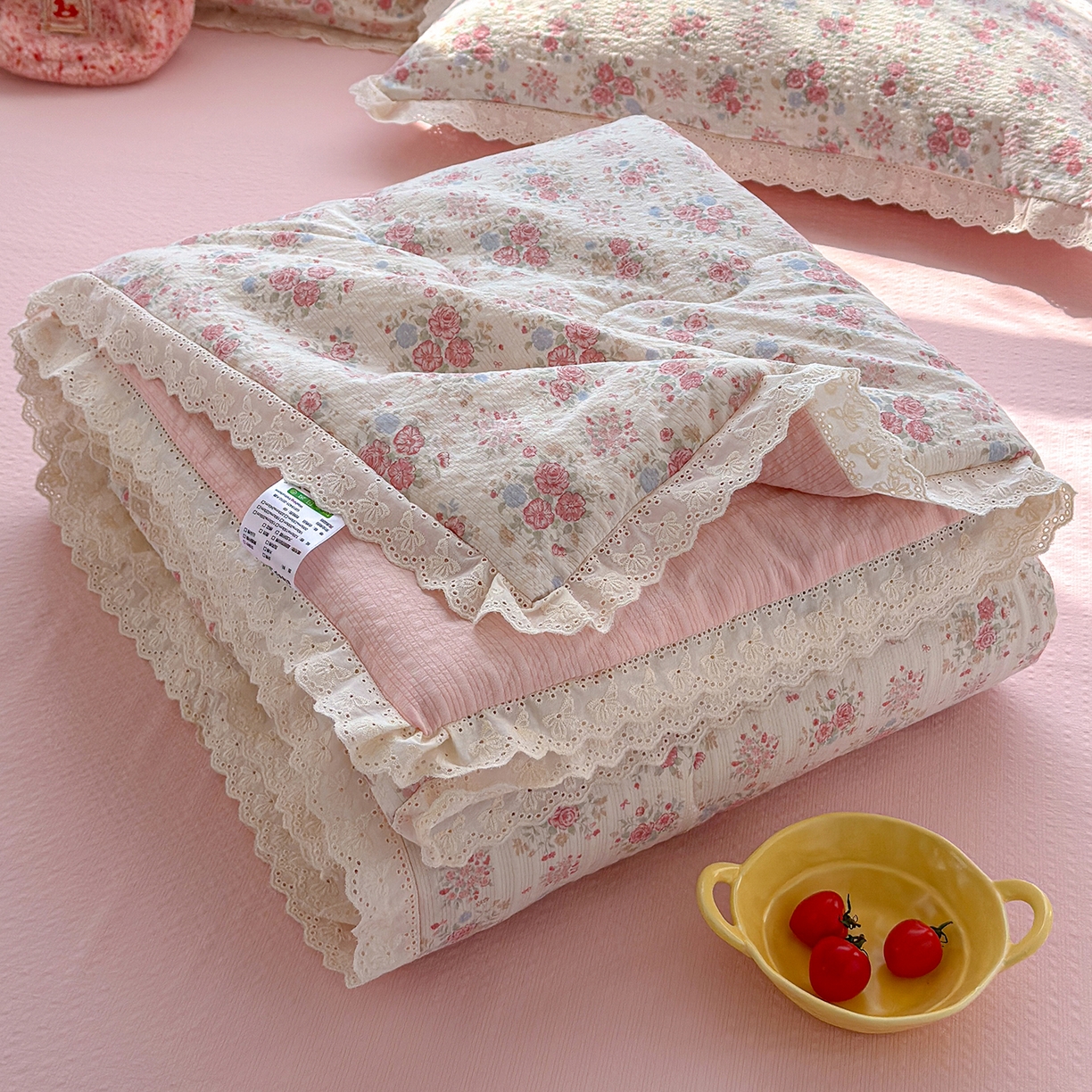 91家纺网 家纺一手货源 找家纺 弗苓家纺 2026新款高克重泡芙棉花边款夏被夏凉被空调被四件套小红书推荐-风格二 日光漫游