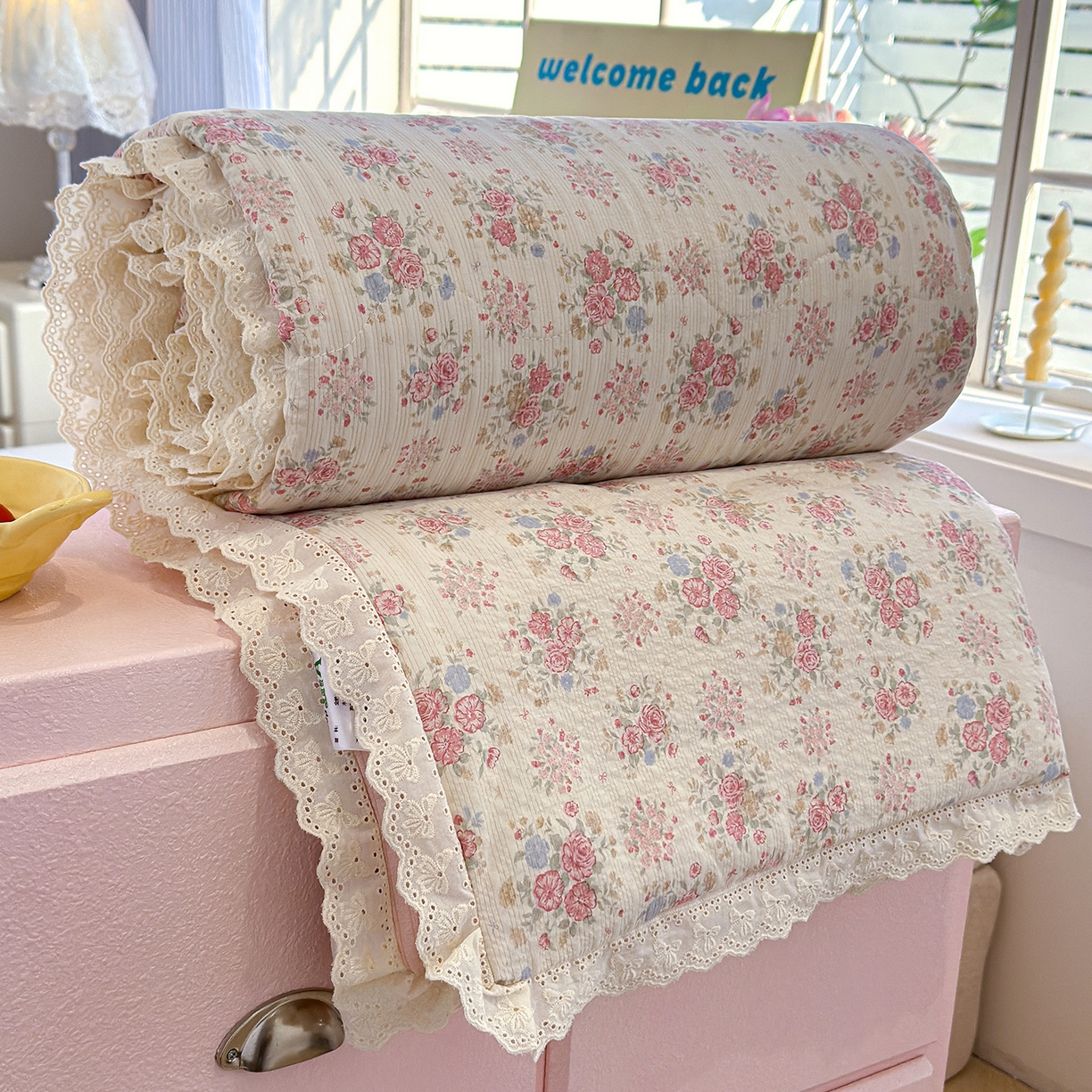 91家纺网 家纺一手货源 找家纺 弗苓家纺 2026新款高克重泡芙棉花边款夏被夏凉被空调被四件套小红书推荐-风格二 日光漫游