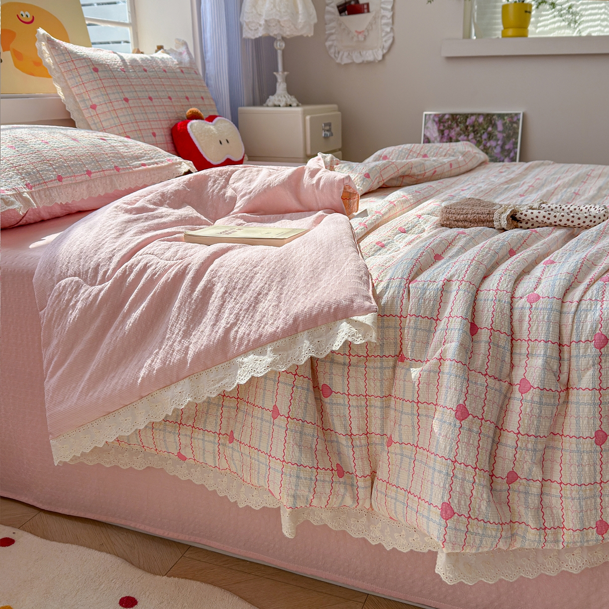 91家纺网 家纺一手货源 找家纺 弗苓家纺 2026新款高克重泡芙棉花边款夏被夏凉被空调被四件套小红书推荐-风格二 格格星