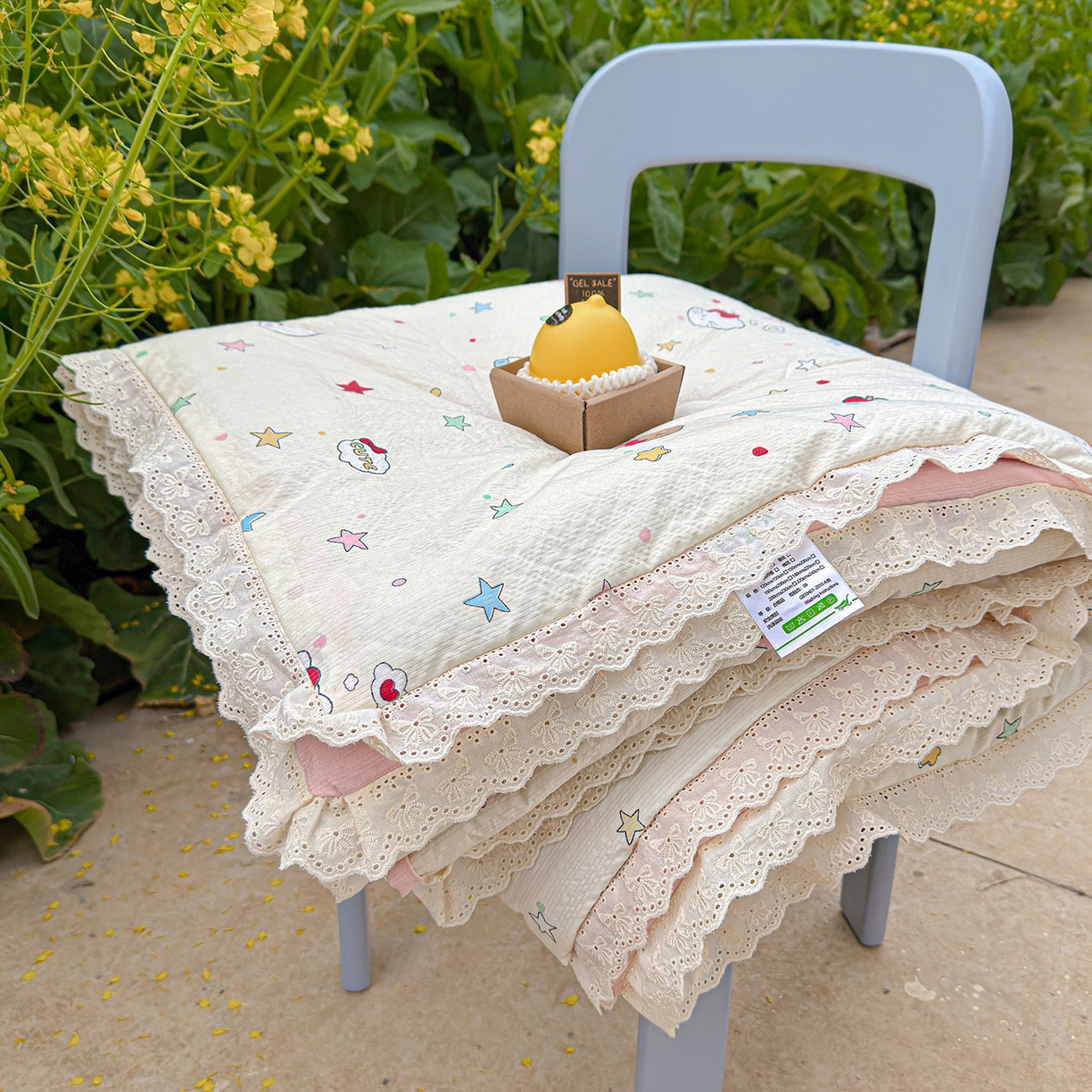 91家纺网 家纺一手货源 找家纺 弗苓家纺 2026新款高克重泡芙棉花边款夏被夏凉被空调被四件套小红书推荐-风格二 星芒凯蒂