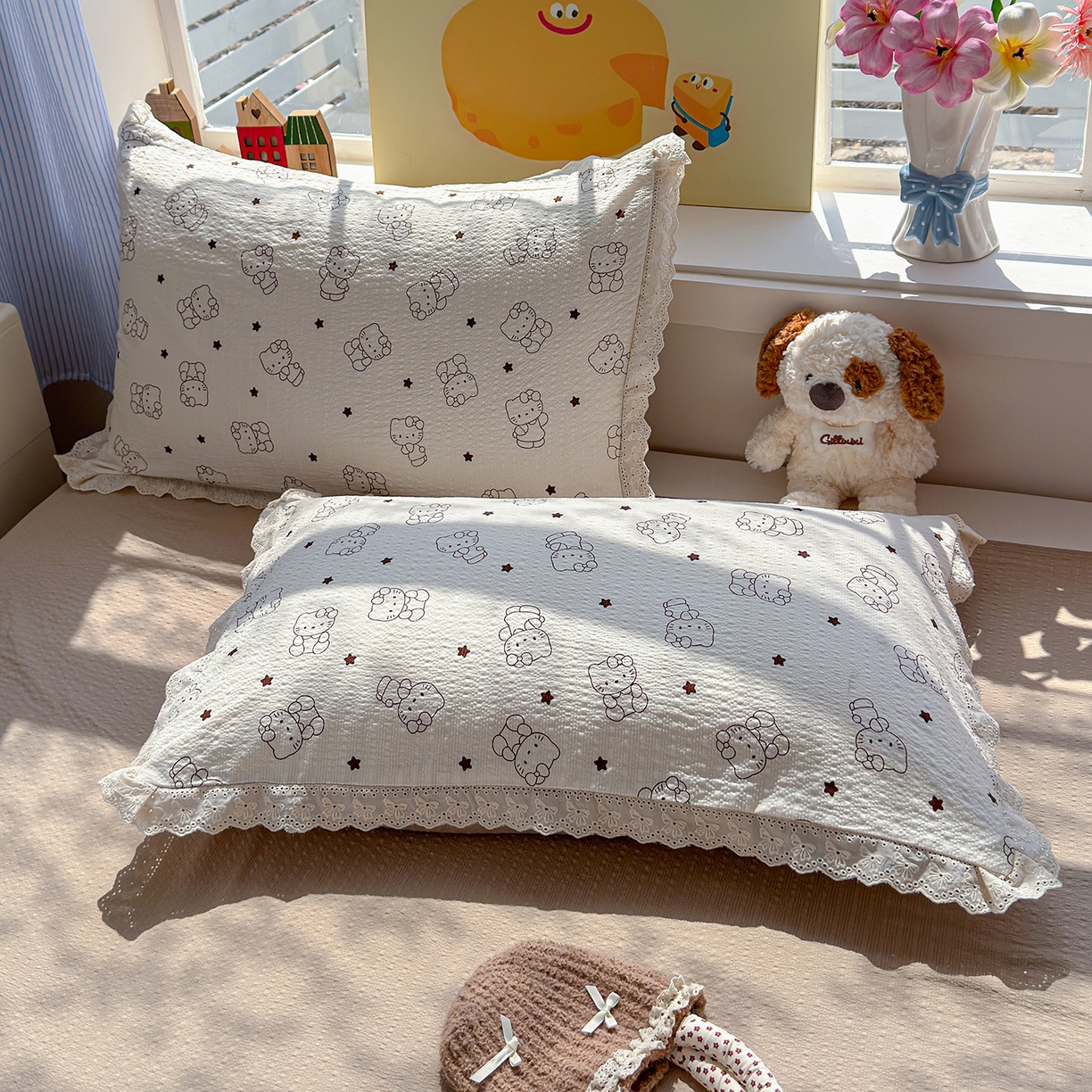 91家纺网 家纺一手货源 找家纺 弗苓家纺 2026新款高克重泡芙棉花边款夏被夏凉被空调被四件套小红书推荐-风格二 描线小猫-咖