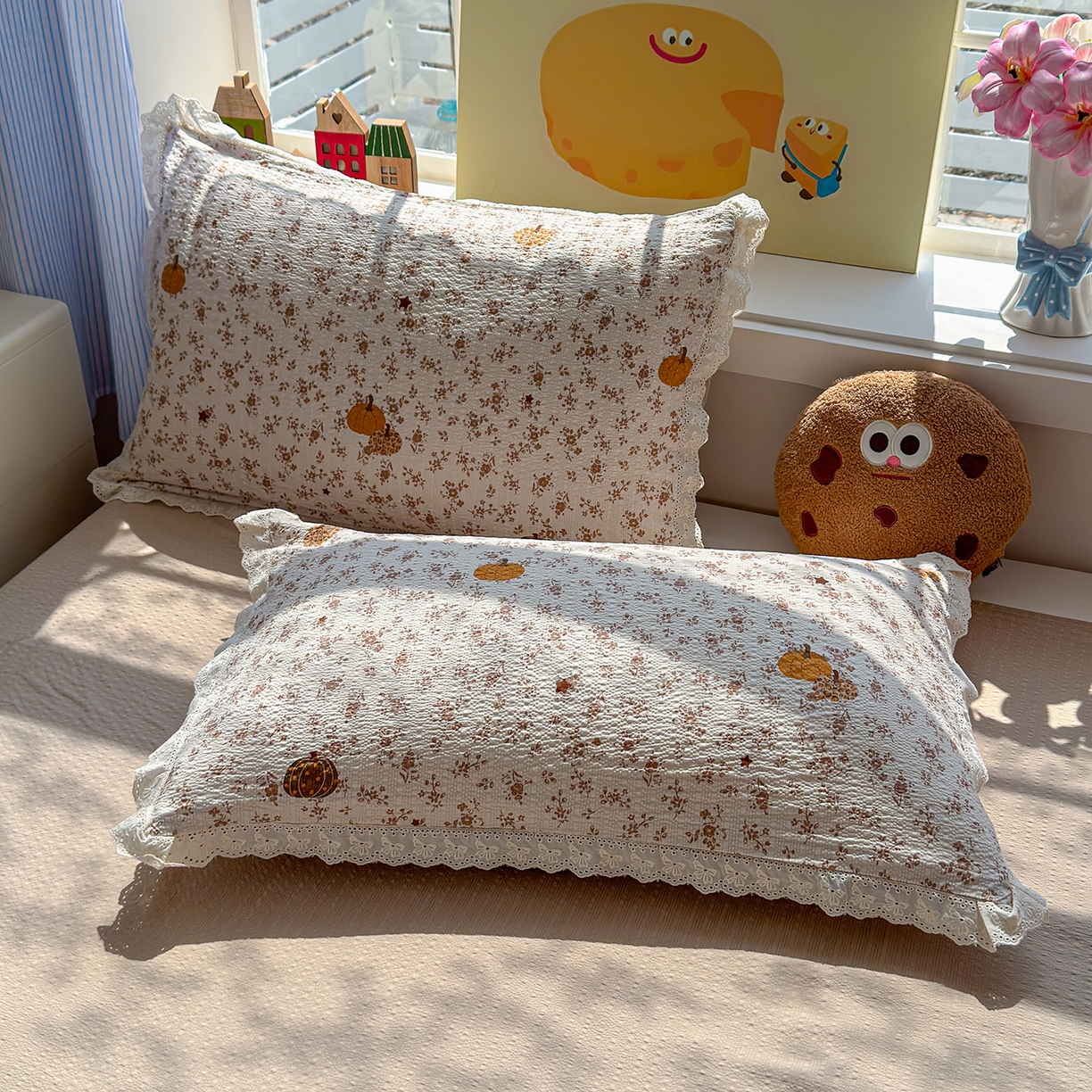 91家纺网 家纺一手货源 找家纺 弗苓家纺 2026新款高克重泡芙棉花边款夏被夏凉被空调被四件套小红书推荐-风格二 秋末南瓜星