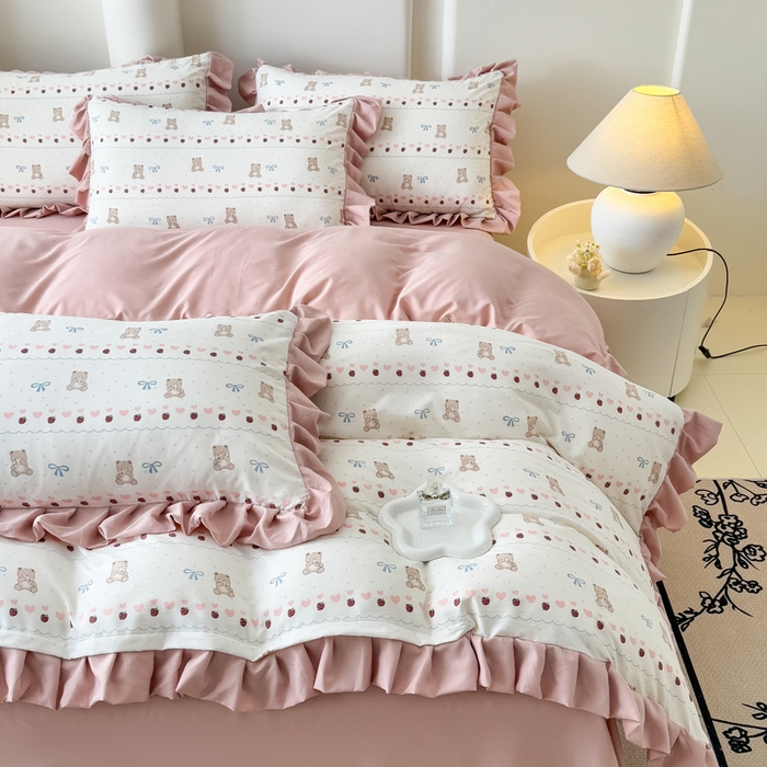 91家纺网 家纺一手货源 找家纺 晚爱家纺（原晚安家居） 2026韩版花边四件套 有氧针织双层纱天竺棉超柔小清新四件套 熊宝宝