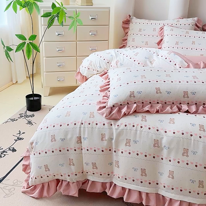 91家纺网 家纺一手货源 找家纺 晚爱家纺（原晚安家居） 2026韩版花边四件套 有氧针织双层纱天竺棉超柔小清新四件套 熊宝宝