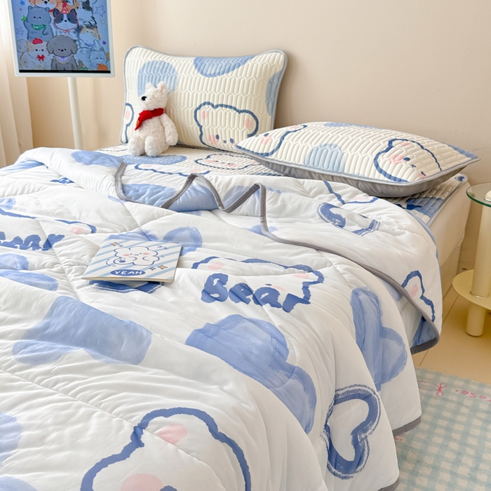 91家纺网 家纺一手货源 找家纺 柒月家居 2026新款凉感丝小清新乳胶凉席夏被四件套系列 爱心小熊