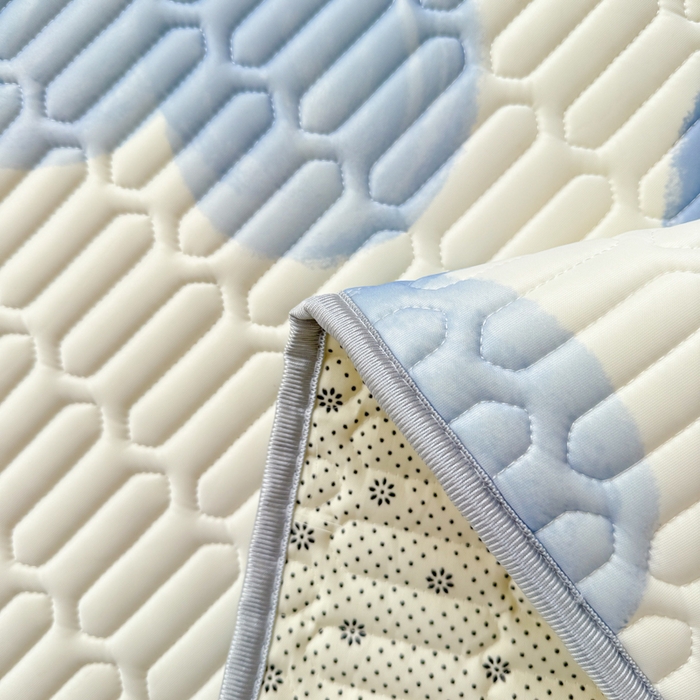 91家纺网 家纺一手货源 找家纺 柒月家居 2026新款凉感丝小清新乳胶凉席夏被四件套系列 爱心小熊