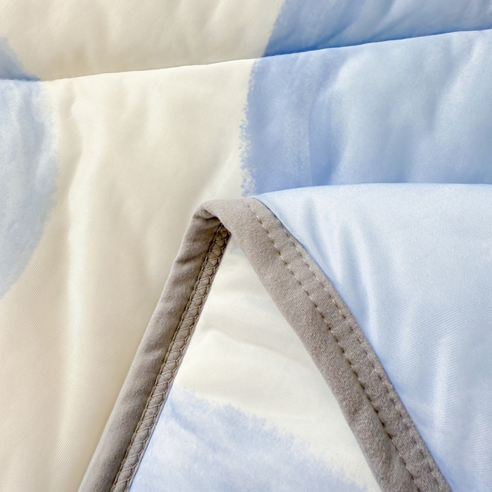 91家纺网 家纺一手货源 找家纺 柒月家居 2026新款凉感丝小清新乳胶凉席夏被四件套系列 爱心小熊