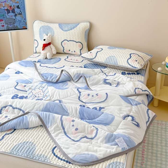 91家纺网 家纺一手货源 找家纺 柒月家居 2026新款凉感丝小清新乳胶凉席夏被四件套系列 爱心小熊