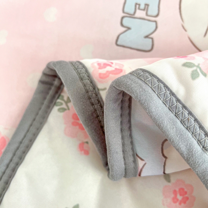 91家纺网 家纺一手货源 找家纺 柒月家居 2026新款凉感丝小清新乳胶凉席夏被四件套系列 粉格凯蒂