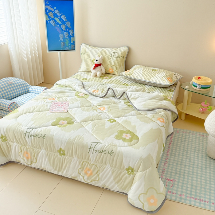 91家纺网 家纺一手货源 找家纺 柒月家居 2026新款凉感丝小清新乳胶凉席夏被四件套系列 花季