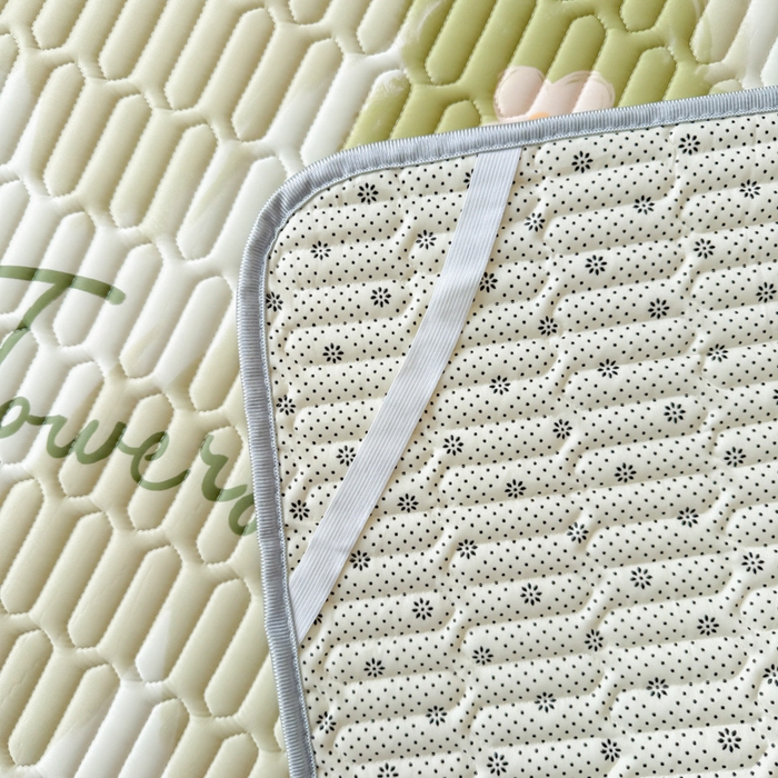 91家纺网 家纺一手货源 找家纺 柒月家居 2026新款凉感丝小清新乳胶凉席夏被四件套系列 花季