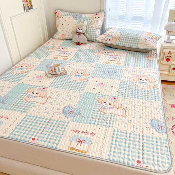 91家纺网 家纺一手货源 找家纺 柒月家居 2026新款凉感丝小清新乳胶凉席夏被四件套系列 蓝块汪仔