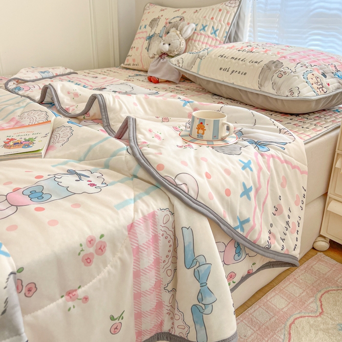 91家纺网 家纺一手货源 找家纺 柒月家居 2026新款凉感丝小清新乳胶凉席夏被四件套系列 奶盖猫咪