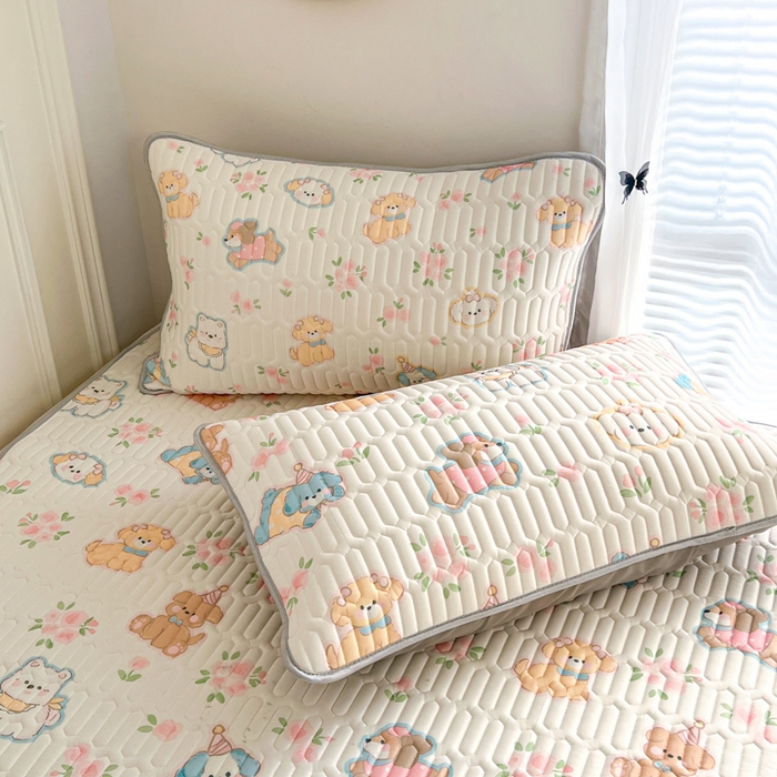 91家纺网 家纺一手货源 找家纺 柒月家居 2026新款凉感丝小清新乳胶凉席夏被四件套系列 碎花派对