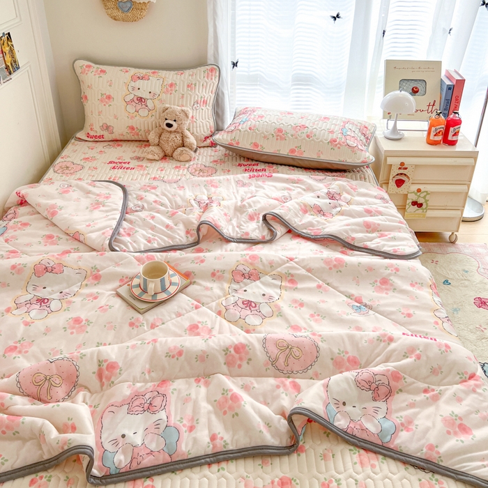 91家纺网 家纺一手货源 找家纺 柒月家居 2026新款凉感丝小清新乳胶凉席夏被四件套系列 桃桃奶猫