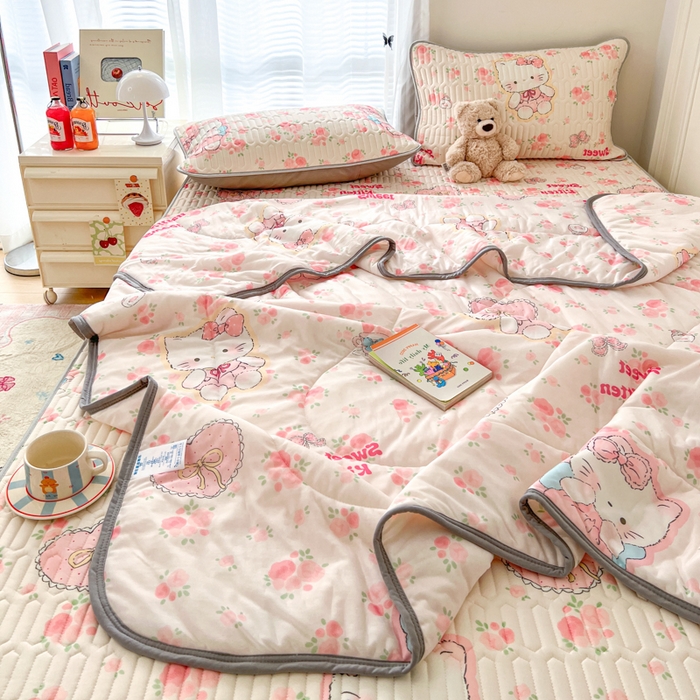 91家纺网 家纺一手货源 找家纺 柒月家居 2026新款凉感丝小清新乳胶凉席夏被四件套系列 桃桃奶猫