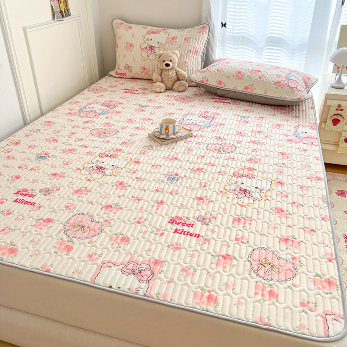 91家纺网 家纺一手货源 找家纺 柒月家居 2026新款凉感丝小清新乳胶凉席夏被四件套系列 桃桃奶猫