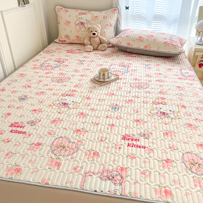 91家纺网 家纺一手货源 找家纺 柒月家居 2026新款凉感丝小清新乳胶凉席夏被四件套系列 桃桃奶猫