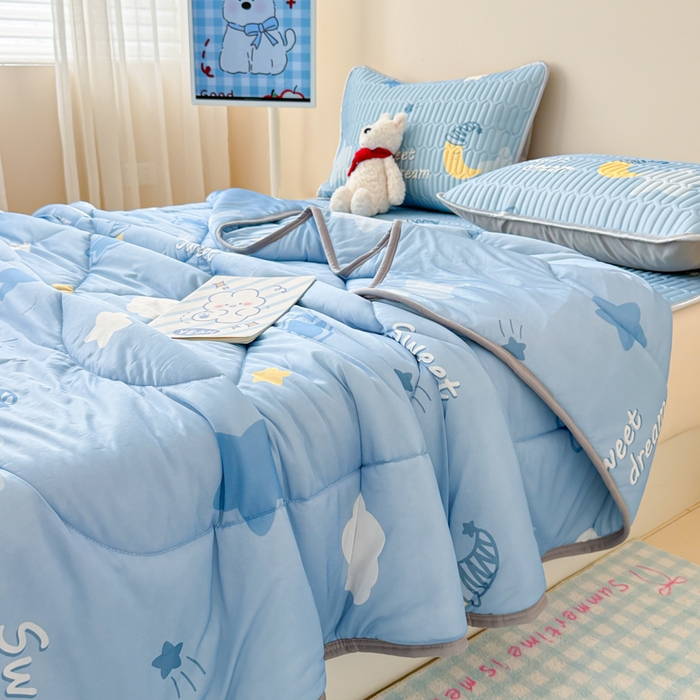 91家纺网 家纺一手货源 找家纺 柒月家居 2026新款凉感丝小清新乳胶凉席夏被四件套系列 星星月亮