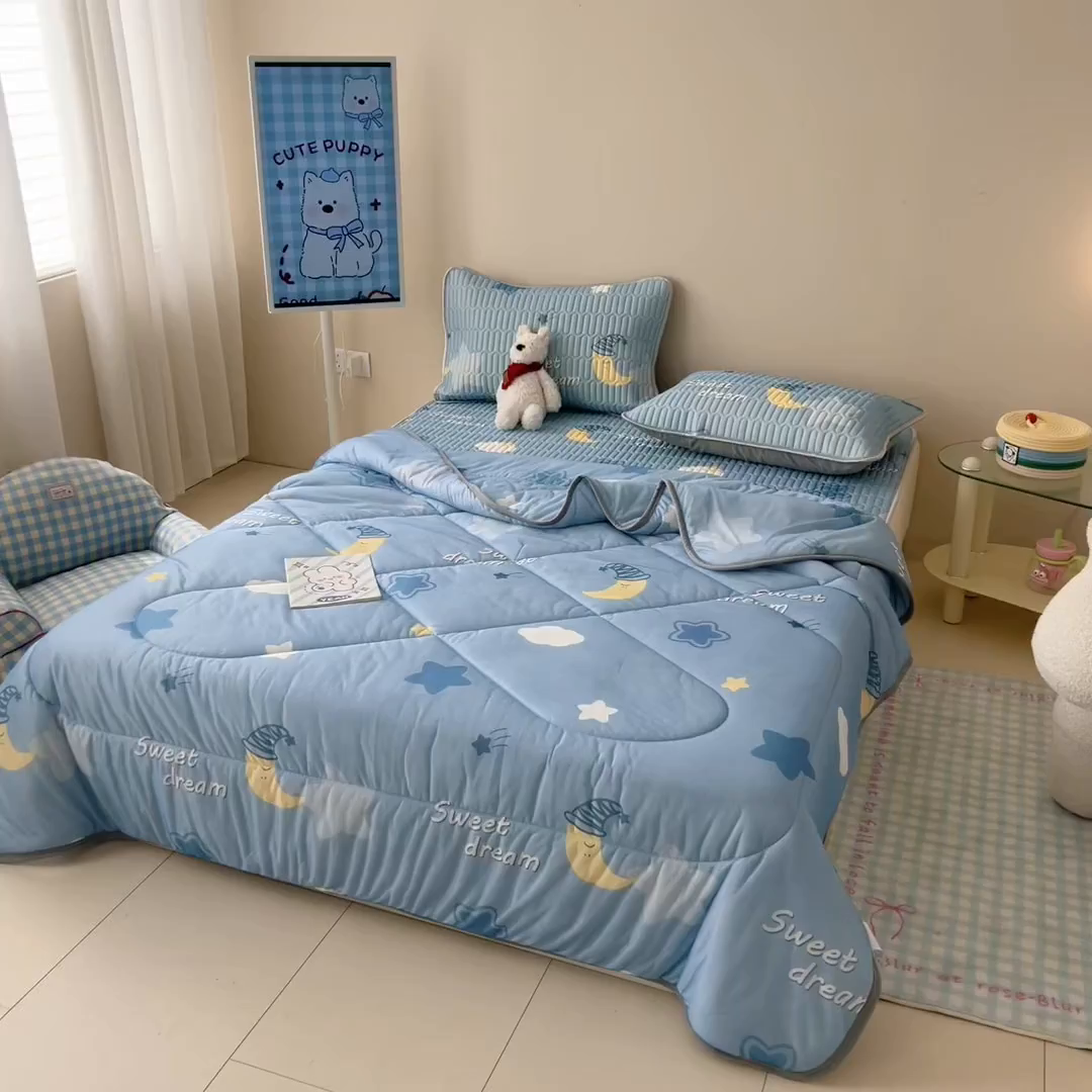 91家纺网 家纺一手货源 找家纺 柒月家居 2026新款凉感丝小清新乳胶凉席夏被四件套系列 星星月亮