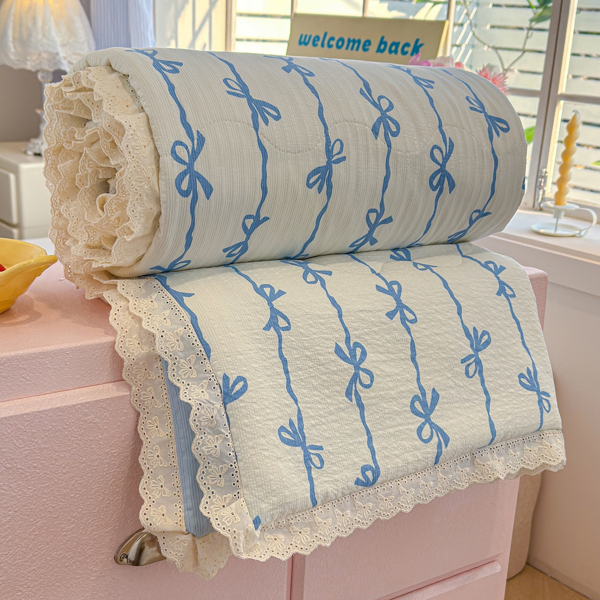 91家纺网 家纺一手货源 找家纺 弗苓家纺 2026新款高克重泡芙棉花边款夏被夏凉被空调被四件套小红书推荐-风格二 蓝缎结