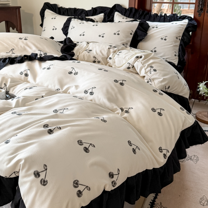 91家纺网 家纺一手货源 找家纺 晚爱家纺（原晚安家居） 2026新款法式花边水洗棉四件套赫本风韩版针织云朵棉三件套 法式风-樱桃