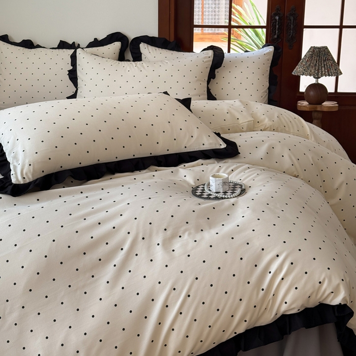 91家纺网 家纺一手货源 找家纺 晚爱家纺（原晚安家居） 2026新款法式花边水洗棉四件套赫本风韩版针织云朵棉三件套 法式风-黑色波点