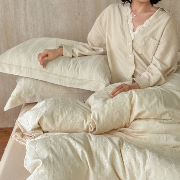 91家纺网 家纺一手货源 找家纺 莱豫家纺 2026春夏新款长绒棉全棉纯棉水洗浮雕提花四件套 简意