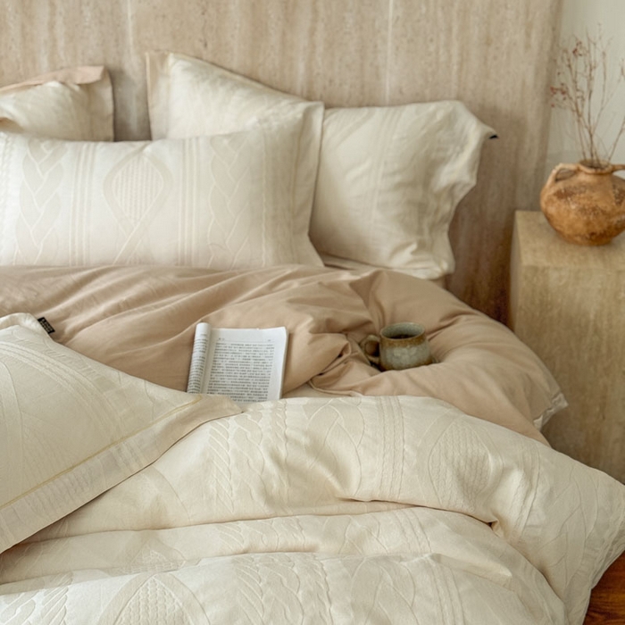 91家纺网 家纺一手货源 找家纺 莱豫家纺 2026春夏新款长绒棉全棉纯棉水洗浮雕提花四件套 简意