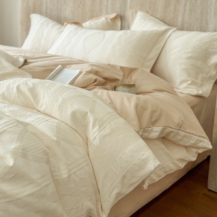 91家纺网 家纺一手货源 找家纺 莱豫家纺 2026春夏新款长绒棉全棉纯棉水洗浮雕提花四件套 简意