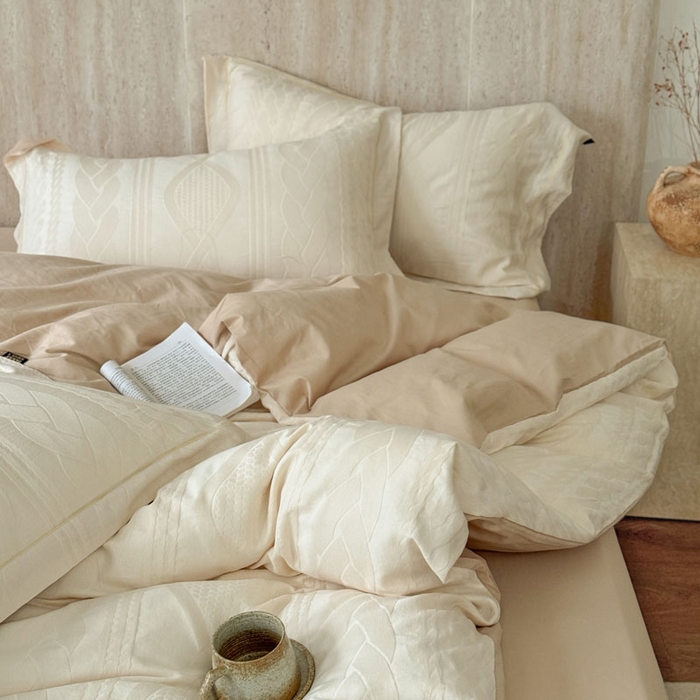 91家纺网 家纺一手货源 找家纺 莱豫家纺 2026春夏新款长绒棉全棉纯棉水洗浮雕提花四件套 简意