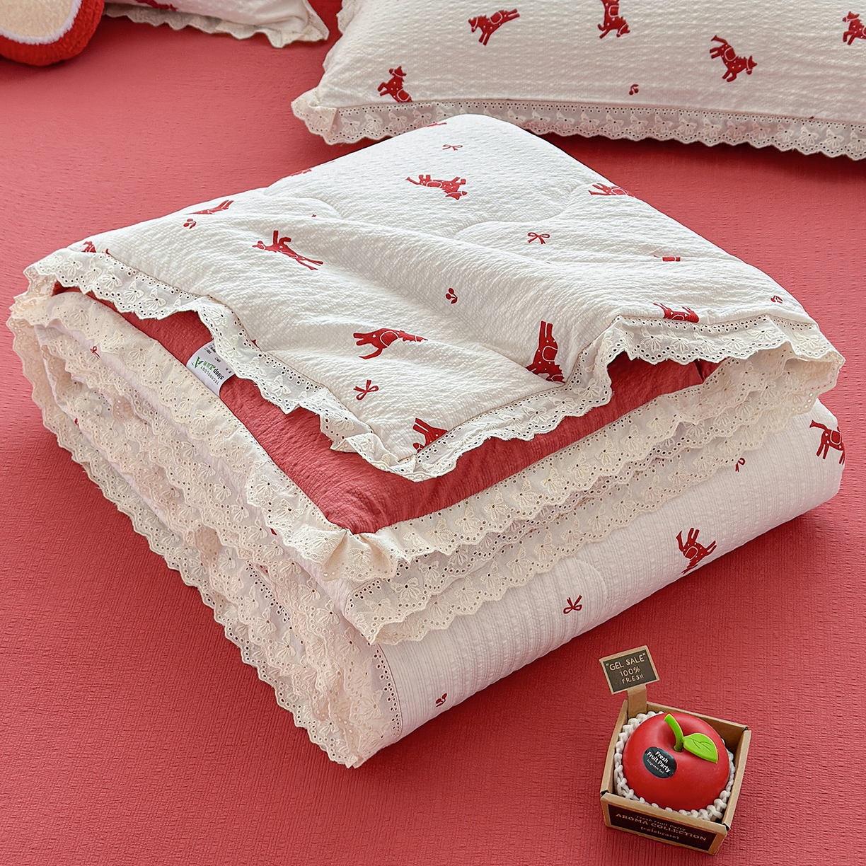 91家纺网 家纺一手货源 找家纺 弗苓家纺 2026新款高克重泡芙棉花边款夏被夏凉被空调被四件套小红书推荐-风格二 马上有钱