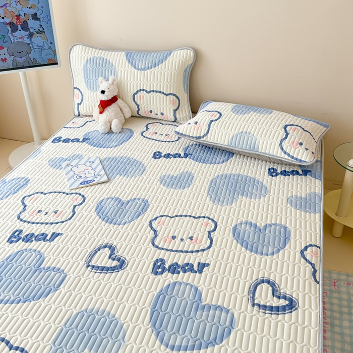 91家纺网 家纺一手货源 找家纺 柒月家居 2026新款凉感丝小清新乳胶凉席 爱心小熊