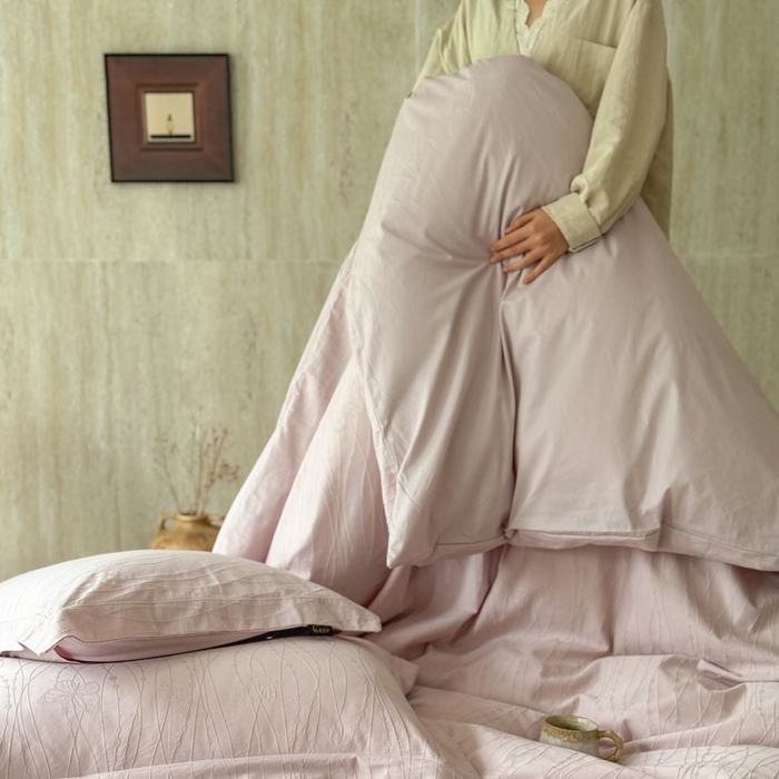 91家纺网 家纺一手货源 找家纺 莱豫家纺 2026春夏新款长绒棉全棉纯棉水洗浮雕提花四件套 米娅紫