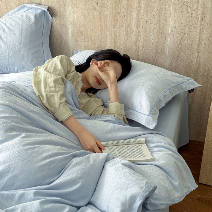 91家纺网 家纺一手货源 找家纺 莱豫家纺 2026春夏新款长绒棉全棉纯棉水洗浮雕提花四件套 娜蓝