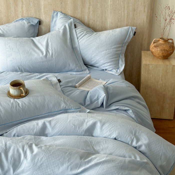 91家纺网 家纺一手货源 找家纺 莱豫家纺 2026春夏新款长绒棉全棉纯棉水洗浮雕提花四件套 娜蓝