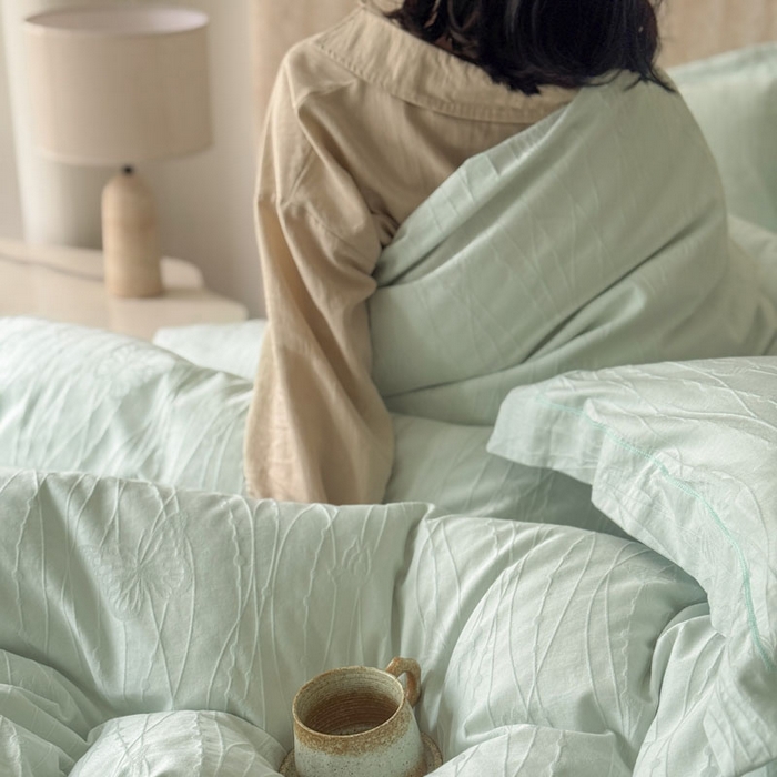 91家纺网 家纺一手货源 找家纺 莱豫家纺 2026春夏新款长绒棉全棉纯棉水洗浮雕提花四件套 佩里水绿