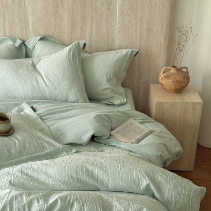 91家纺网 家纺一手货源 找家纺 莱豫家纺 2026春夏新款长绒棉全棉纯棉水洗浮雕提花四件套 佩里水绿