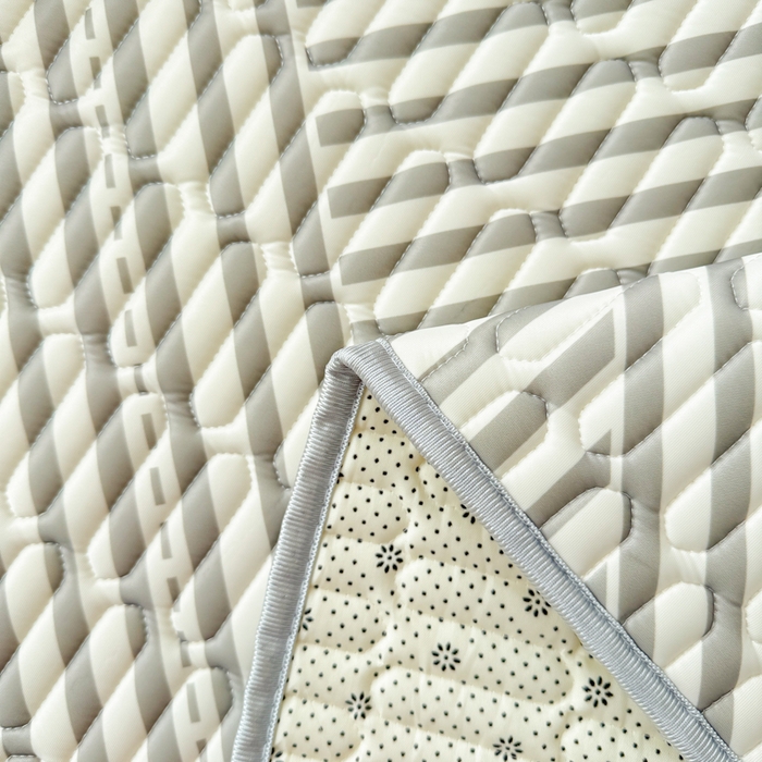 91家纺网 家纺一手货源 找家纺 柒月家居 2026新款凉感丝小清新乳胶凉席 格调