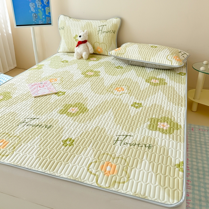 91家纺网 家纺一手货源 找家纺 柒月家居 2026新款凉感丝小清新乳胶凉席 花季