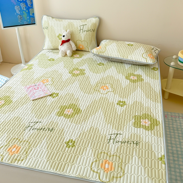 91家纺网 家纺一手货源 找家纺 柒月家居 2026新款凉感丝小清新乳胶凉席 花季