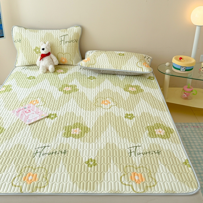 91家纺网 家纺一手货源 找家纺 柒月家居 2026新款凉感丝小清新乳胶凉席 花季